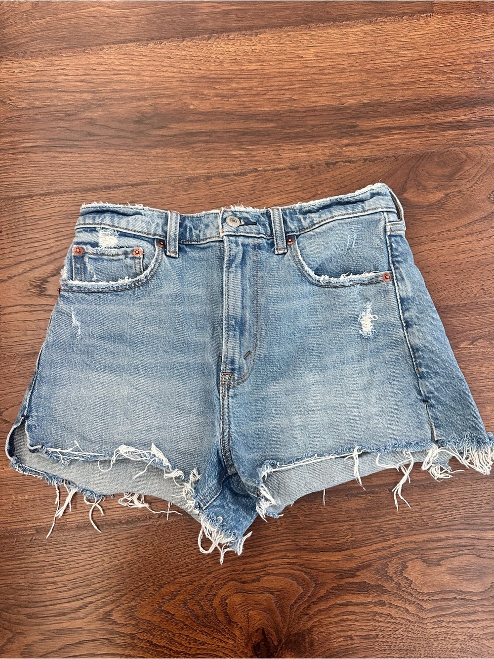 Abercrombie & Fitch Light Blue Distressed High-Rise mom shorts